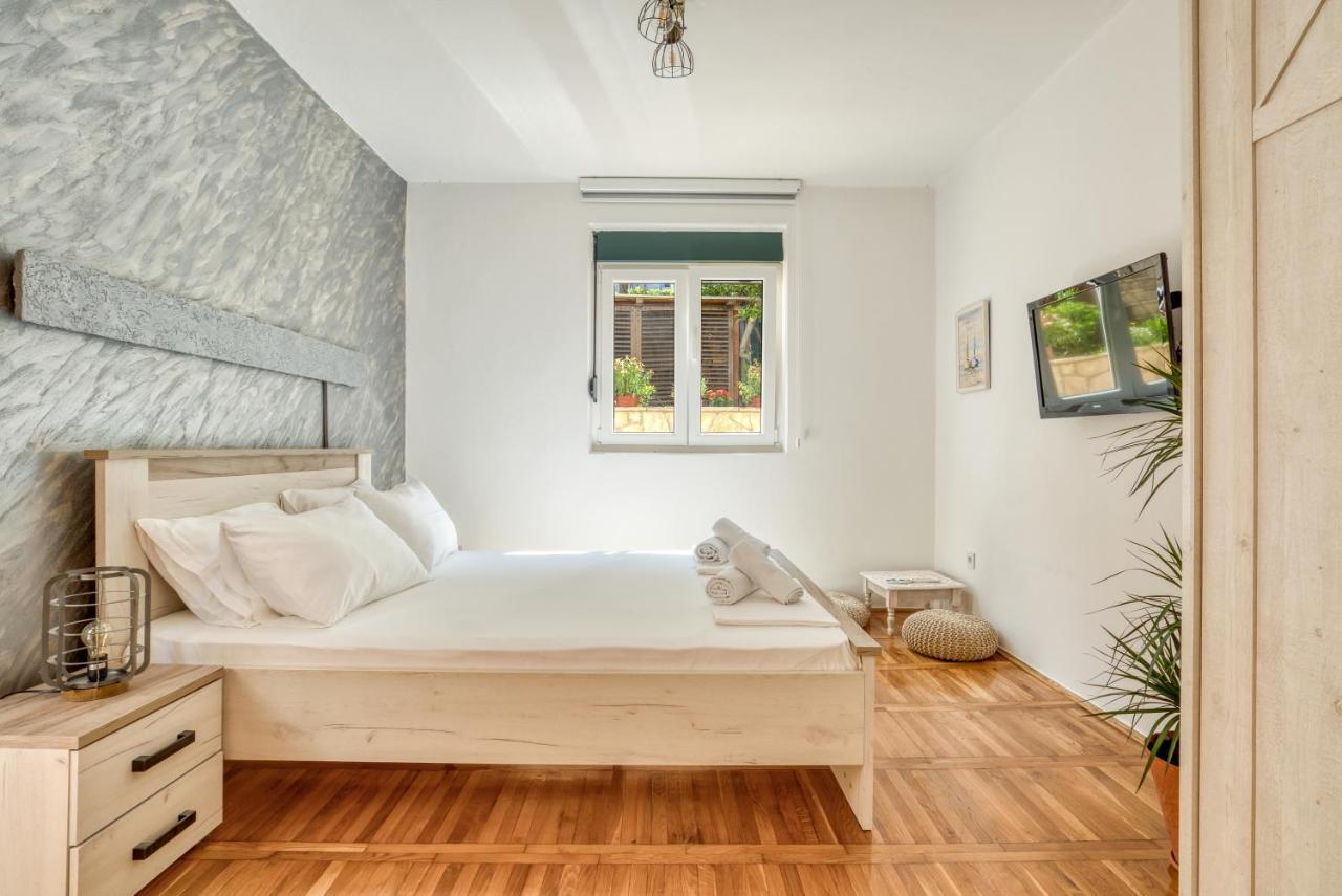Boka Bay Paradise Apartments - Oasis Of Piece โกตอร์ ภายนอก รูปภาพ