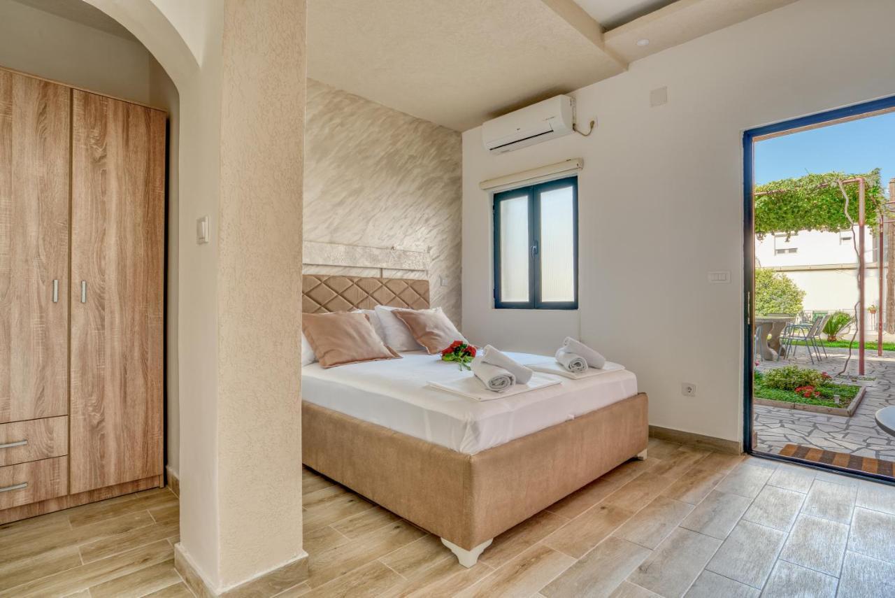 Boka Bay Paradise Apartments - Oasis Of Piece โกตอร์ ภายนอก รูปภาพ